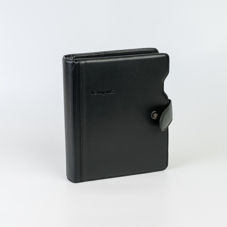 Ringbuch aus Kunstleder A5, schwarz, Lasche